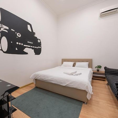 Kievaccommodation In The Center 24H Self Check-In Buitenkant foto