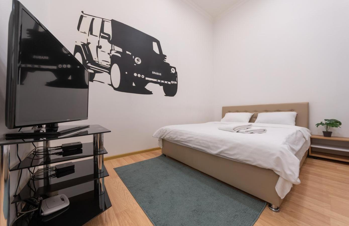 Kievaccommodation In The Center 24H Self Check-In Buitenkant foto