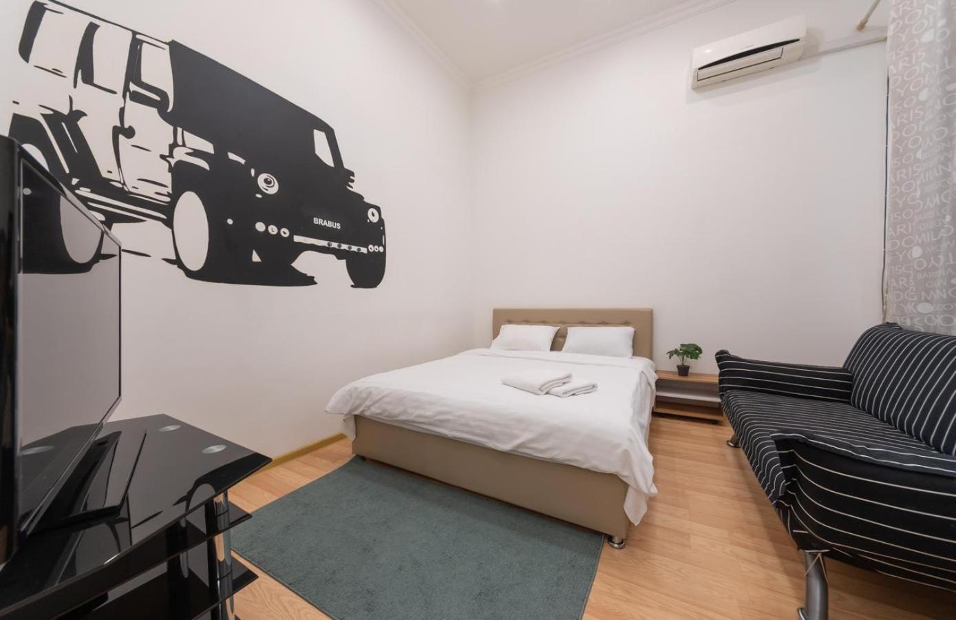 Kievaccommodation In The Center 24H Self Check-In Buitenkant foto